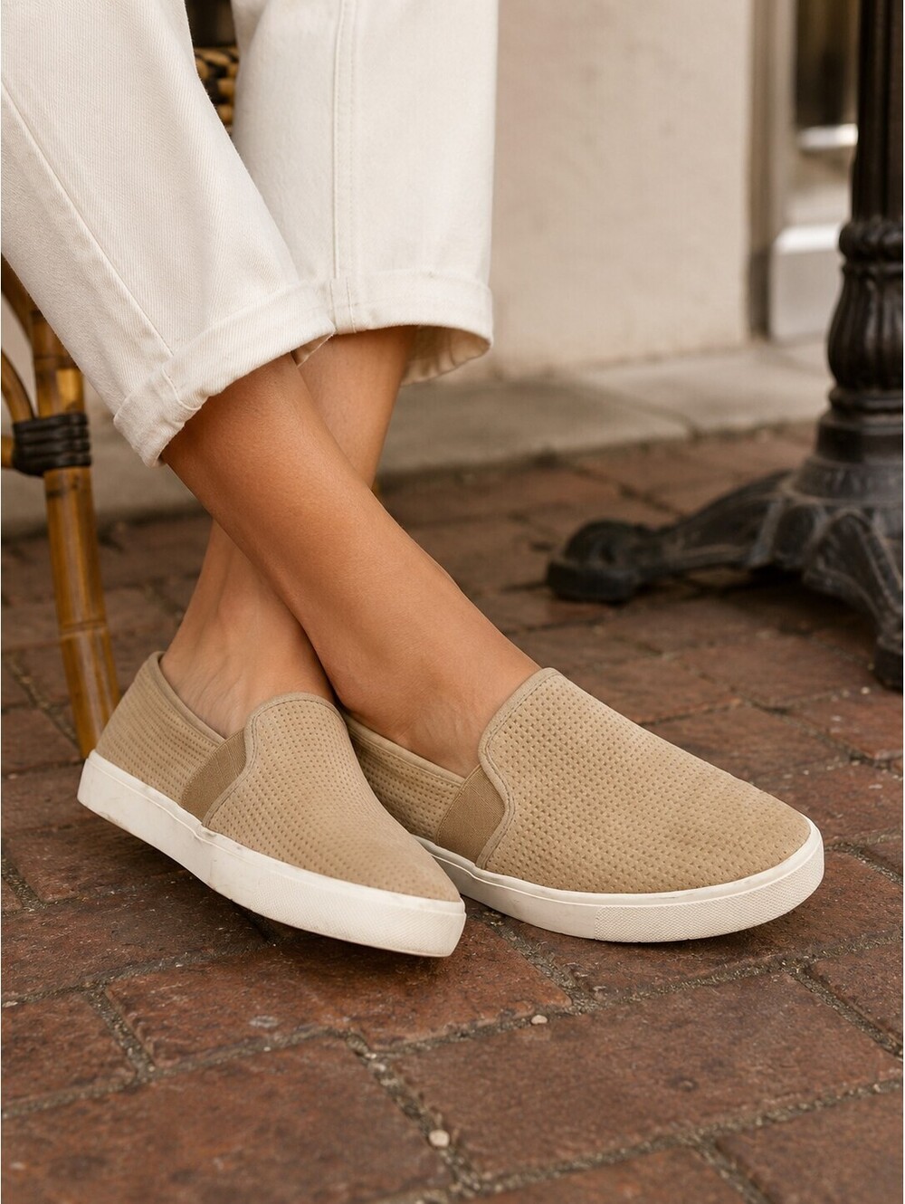 Vince Blair Perforated Slip On Sneaker Warm Almond Size 8 NWOT Flawed